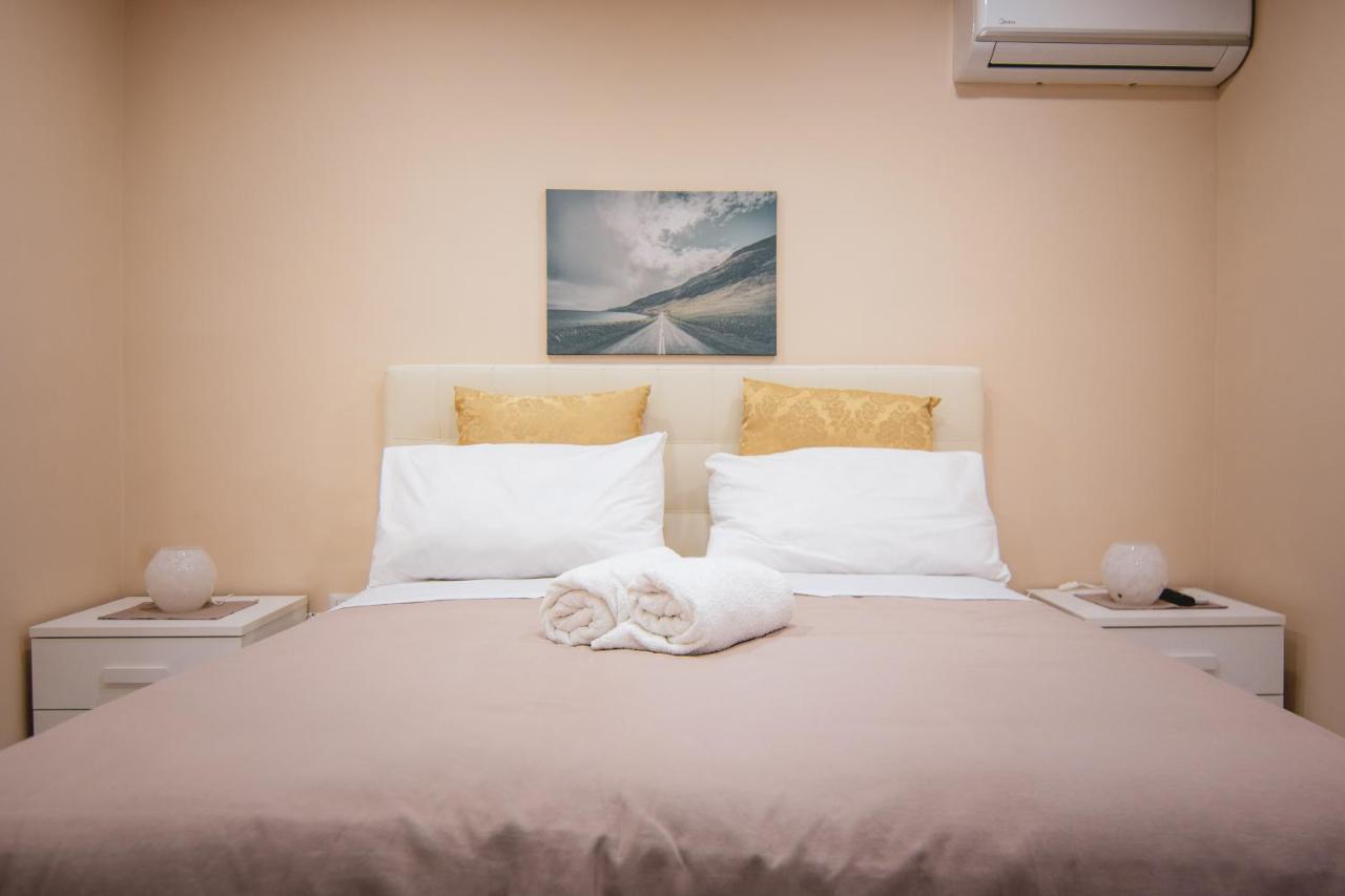 נאפולי Historical Center Porto Suite מראה חיצוני תמונה